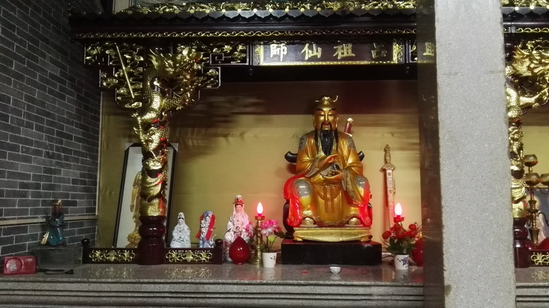 深圳松岗北帝庙:神像没灵光,庙就不灵