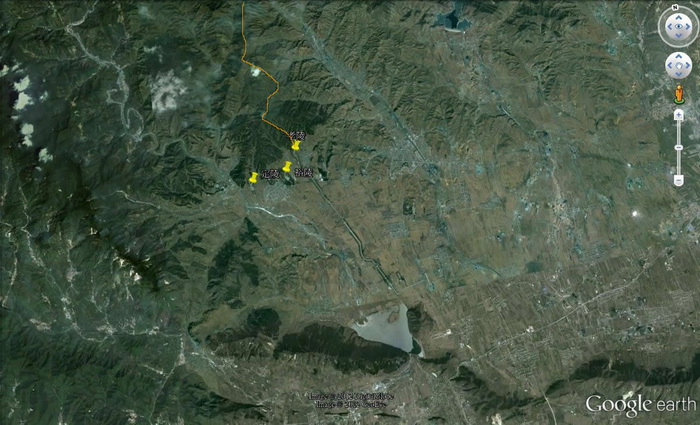清东陵位于今河北省遵化市马兰峪以西的昌瑞山下,营建前后持续了