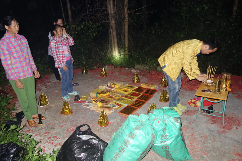 南宁学员李耿鹏做法事的照片